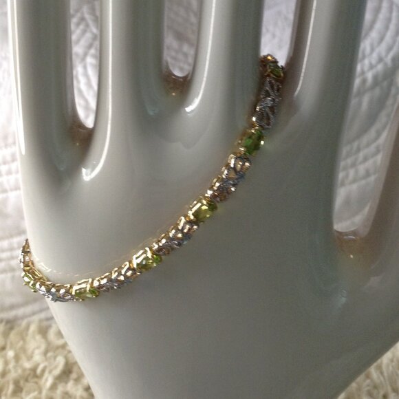 NWT Diamond & Peridot Tennis Bracelet; Sterling over 18K Gold. 7.7" long, Classy - Picture 1 of 3
